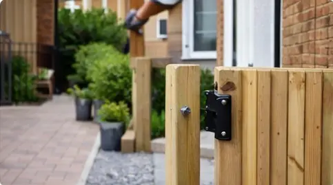 Timber gate alignment